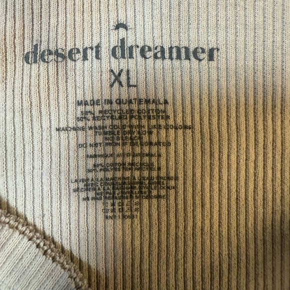 XL Yinh Yang Stylish Gray Crop Top with Yin Yang Accents - Picture 4 of 4